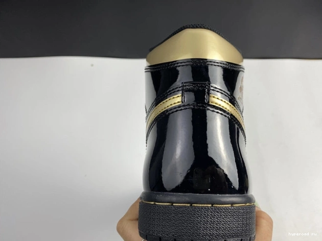 GOLD METALLIC 1 555088-032 AIR RETRO HIGH JORDAN BLACK (2020) 0912